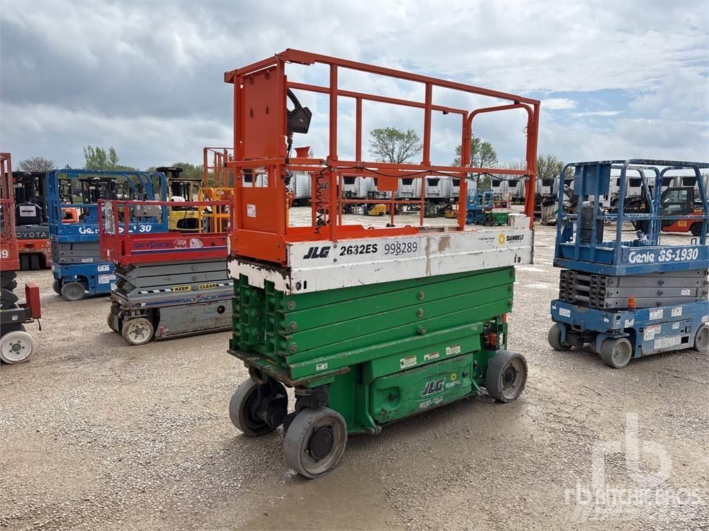 JLG 2632ES Saksilavat