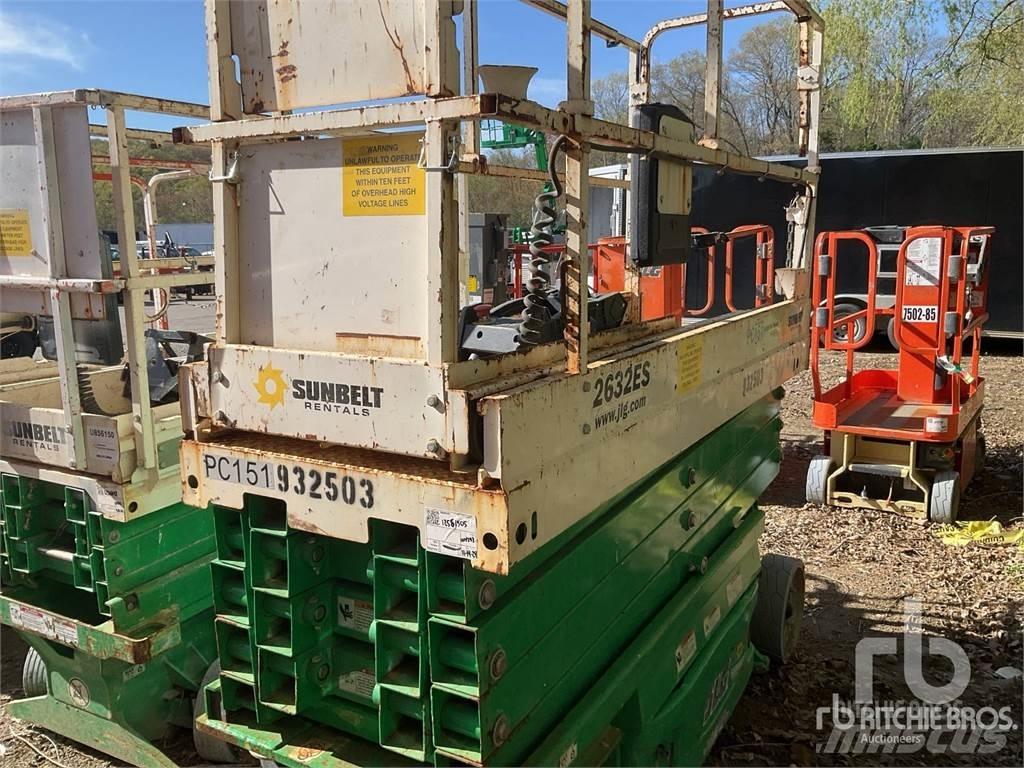 JLG 2632ES Saksilavat