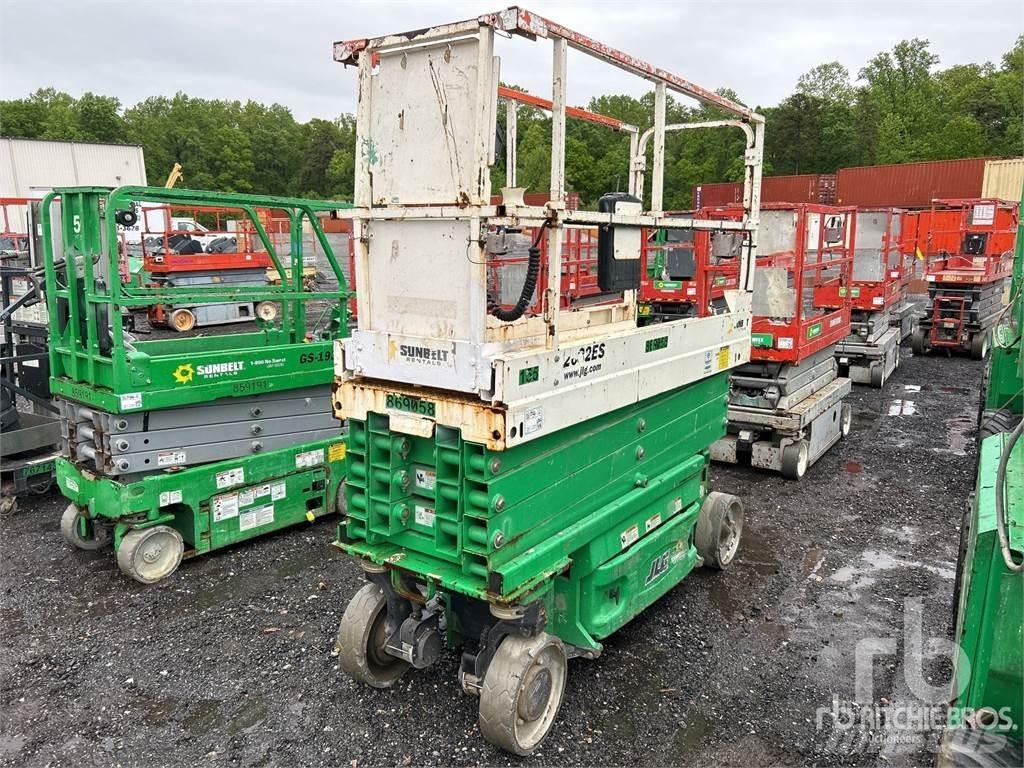 JLG 2632ES Saksilavat