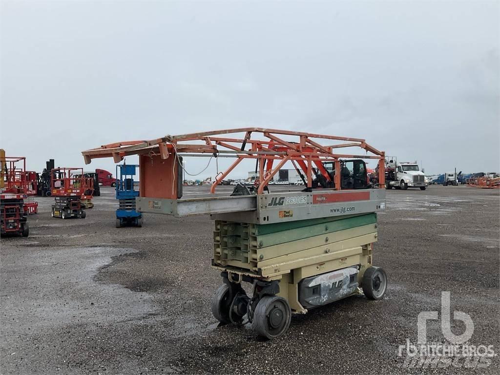 JLG 2632ES Saksilavat
