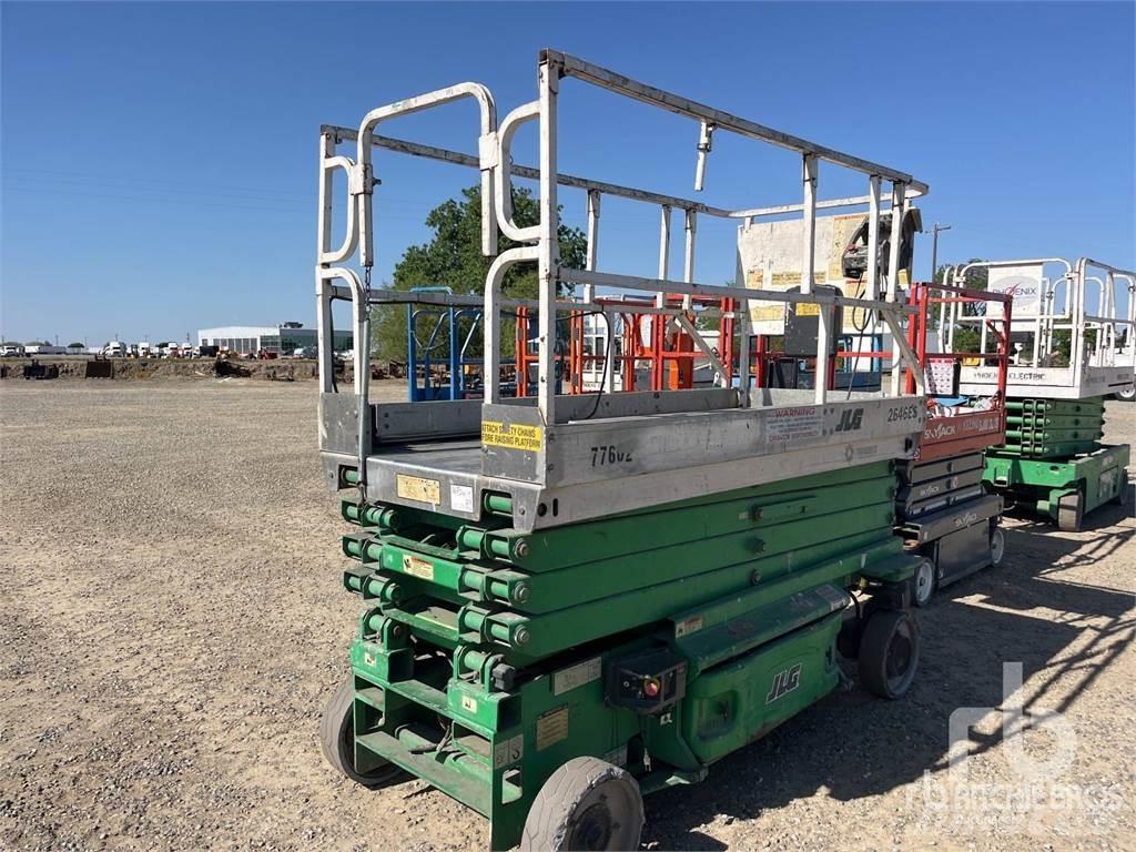 JLG 2646ES Saksilavat