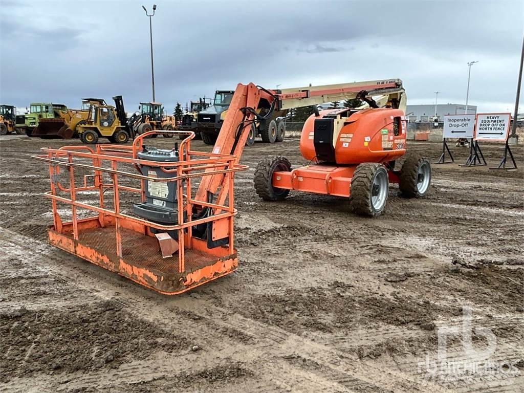 JLG 600AJ Kuukulkijat
