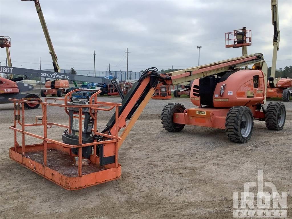 JLG 600AJ Kuukulkijat