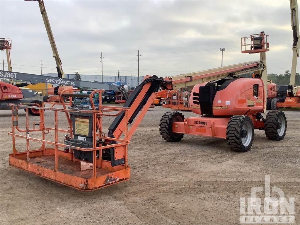 JLG 600AJ Kuukulkijat