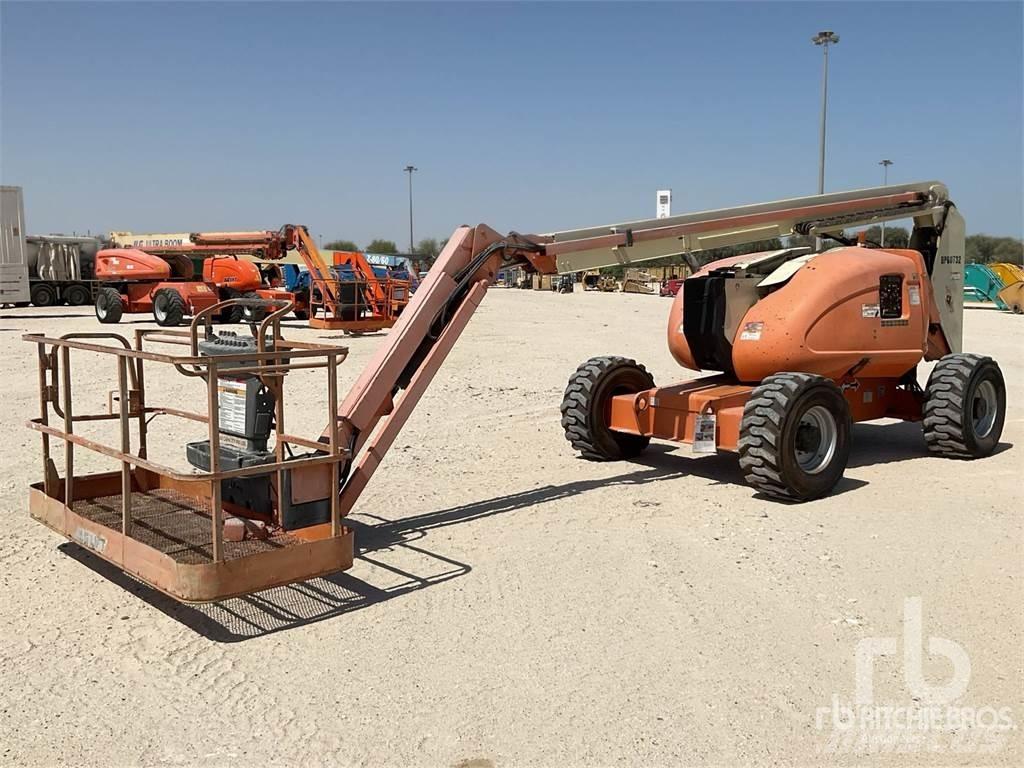 JLG 600AJ Kuukulkijat