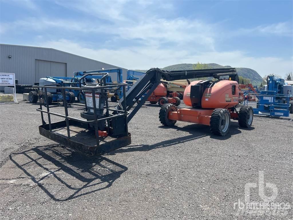 JLG 600AJ Kuukulkijat