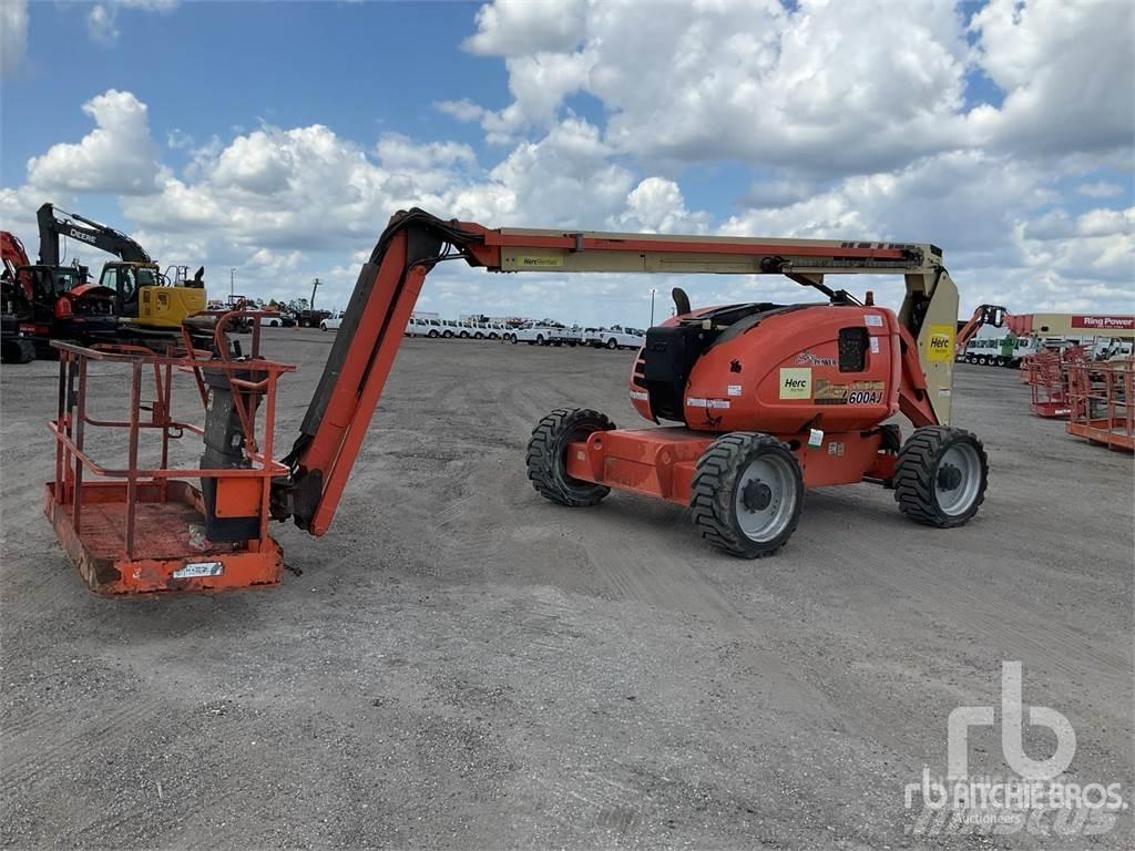 JLG 600AJ Kuukulkijat