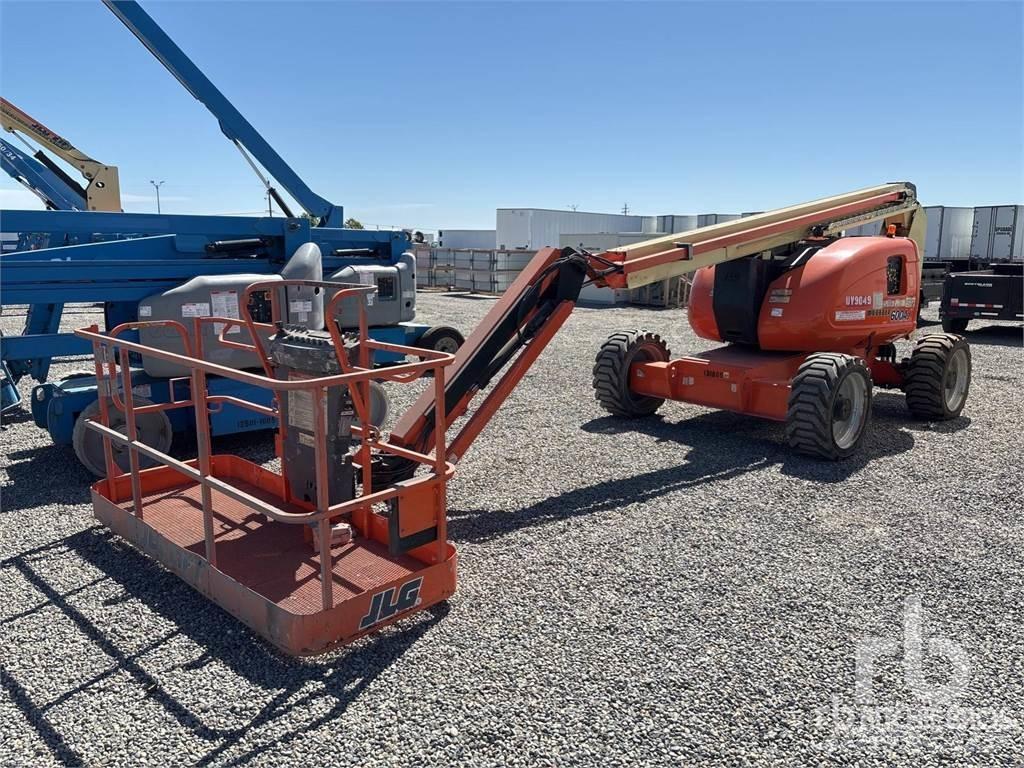 JLG 600AJ Kuukulkijat