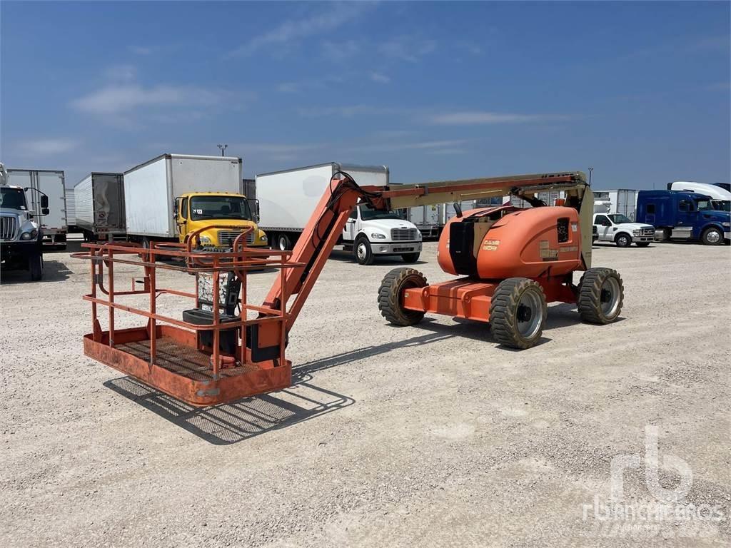 JLG 600AJ Kuukulkijat