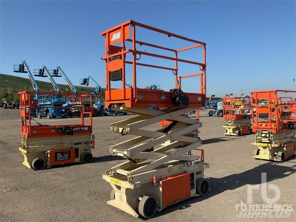 JLG 6RS Saksilavat