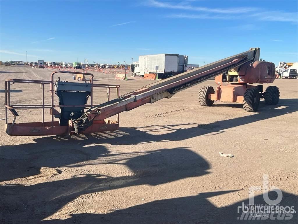 JLG 800S Kuukulkijat