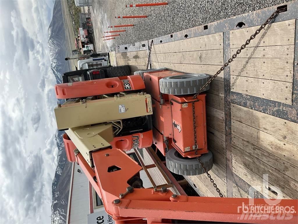 JLG E300AJ Kuukulkijat