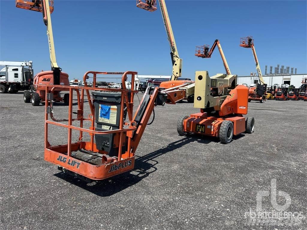 JLG E400AJPN Kuukulkijat