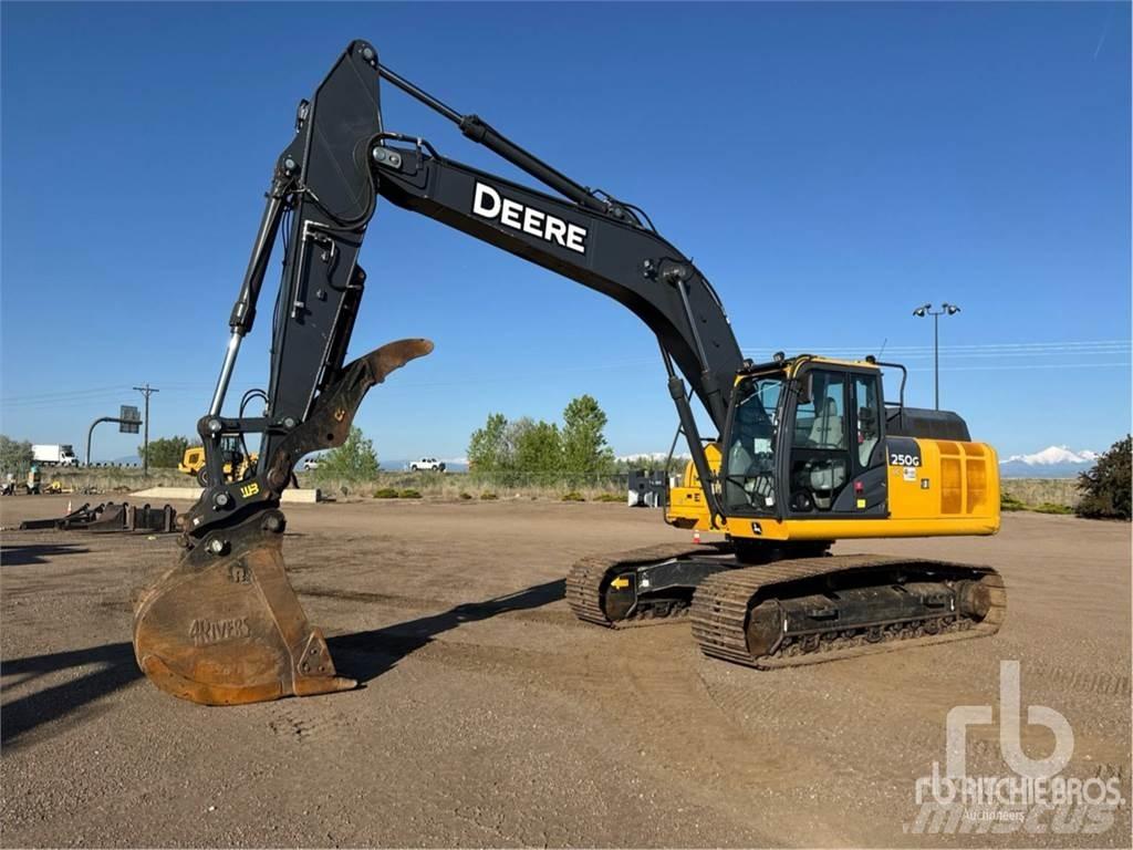 John Deere 250G Telakaivukoneet