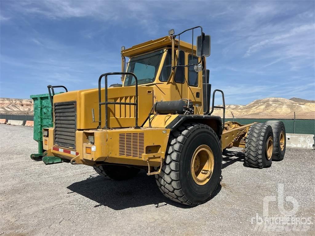 John Deere 300C Kuorma-autoalustat