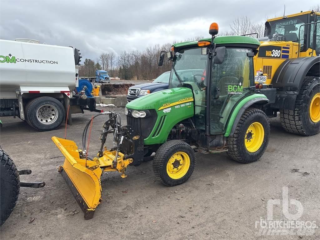 John Deere 3520 Taajamatraktorit