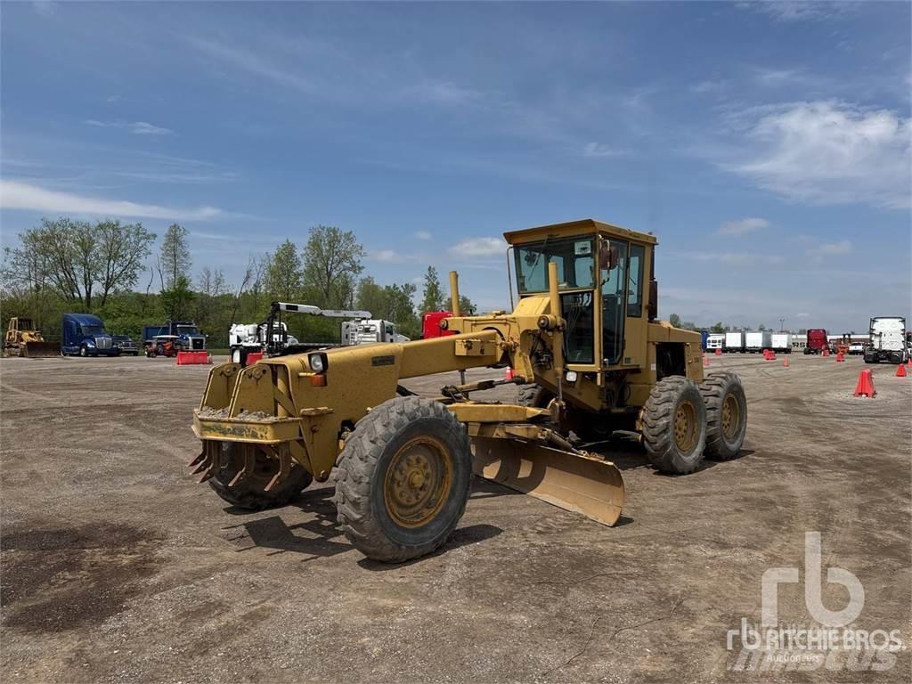 John Deere 570B Tiehöylät