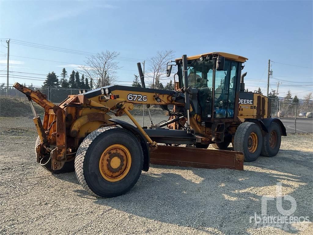 John Deere 672G Tiehöylät