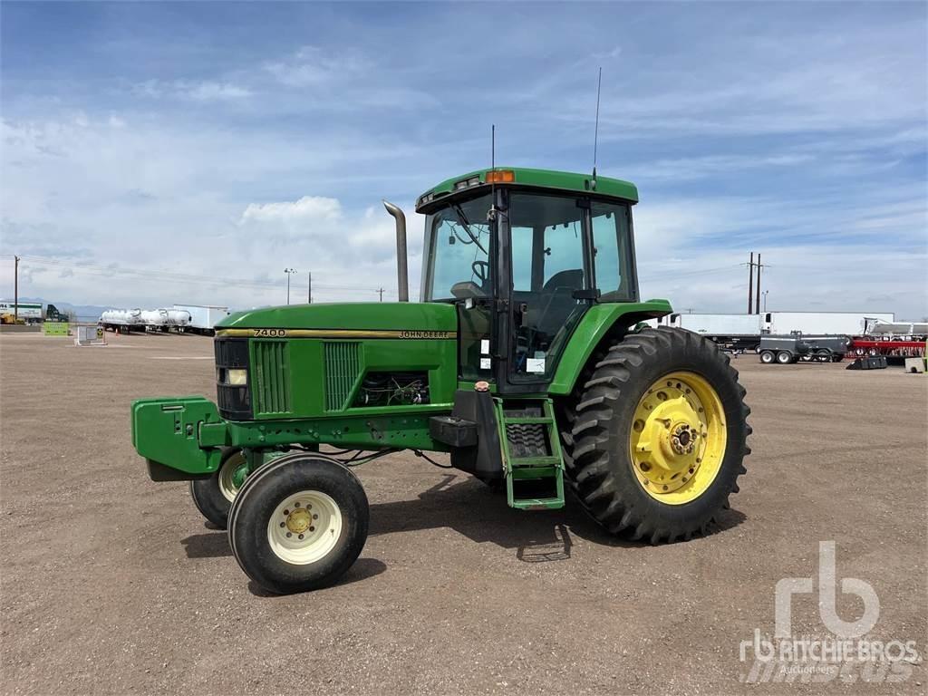 John Deere 7400 Traktorit