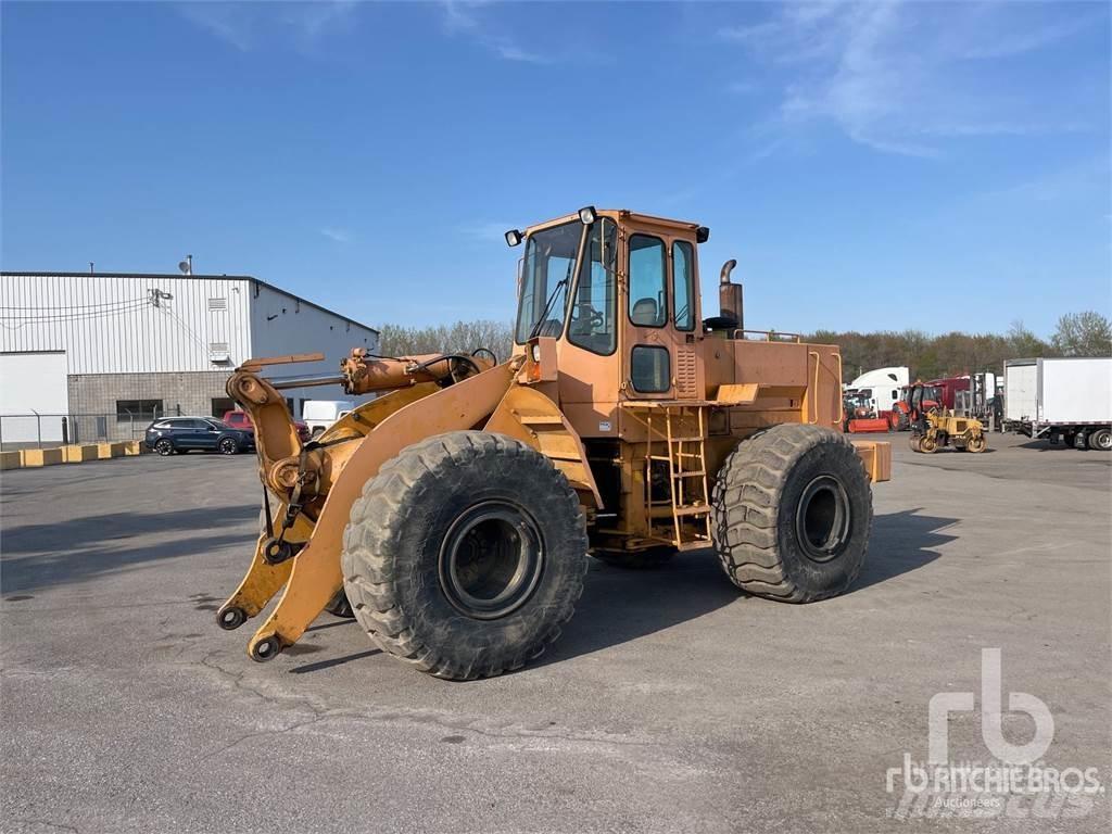 John Deere 744E Pyöräkuormaajat