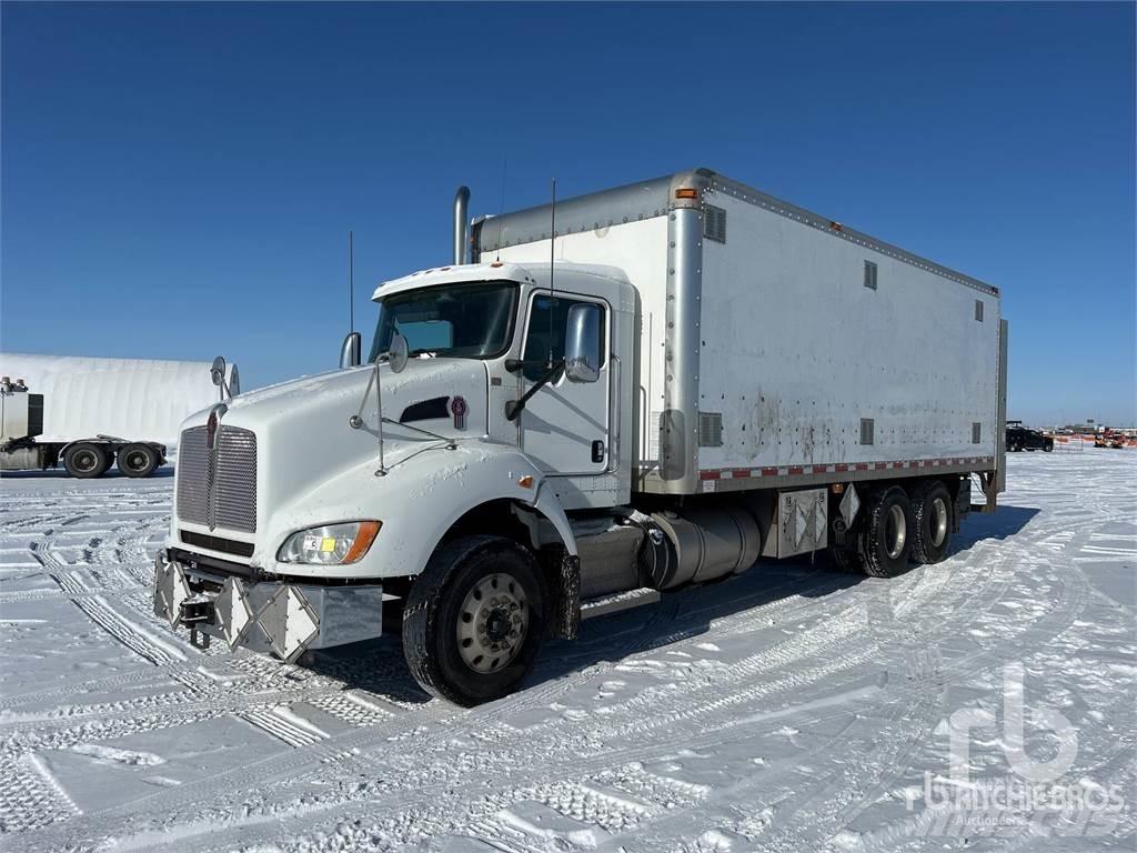 Kenworth T440 Pakettiautot