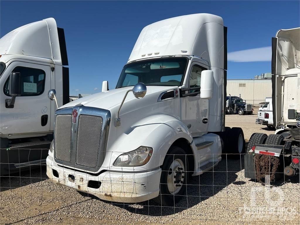 Kenworth T680 Vetopöytäautot