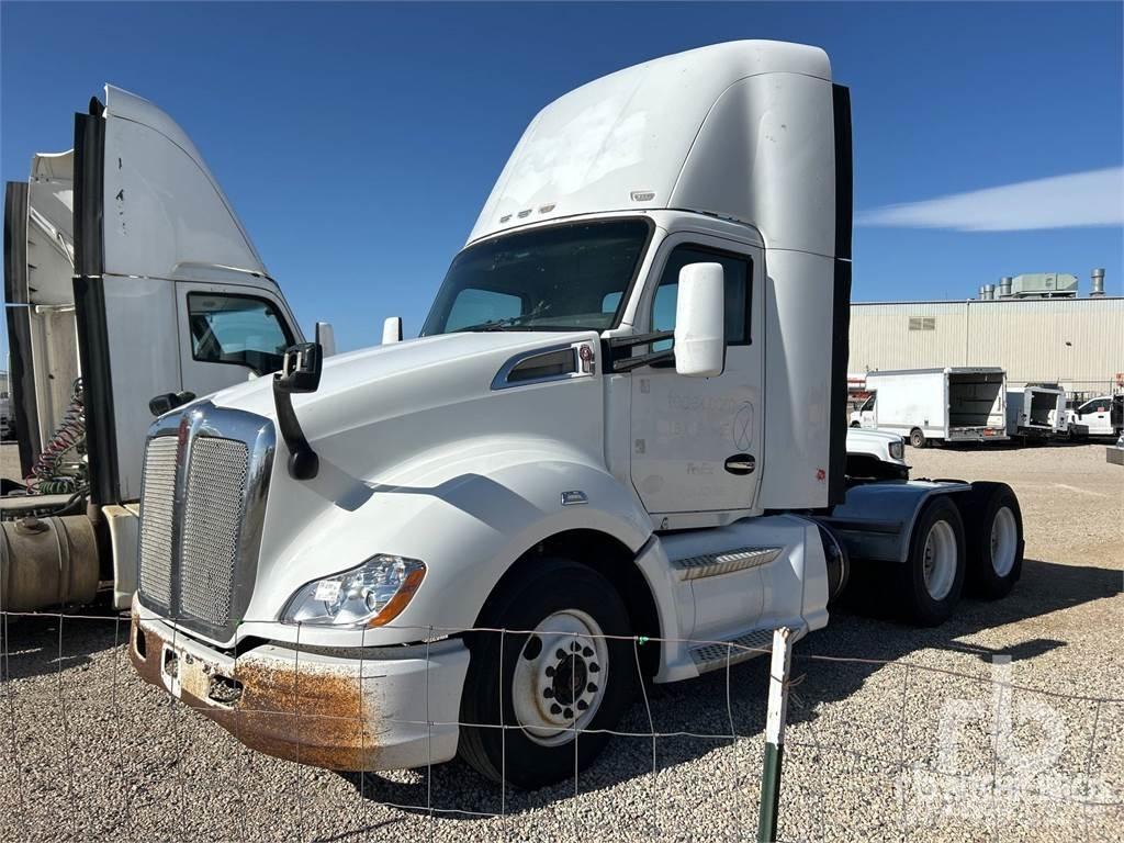 Kenworth T680 Vetopöytäautot