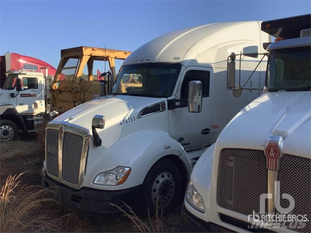Kenworth T680 Vetopöytäautot