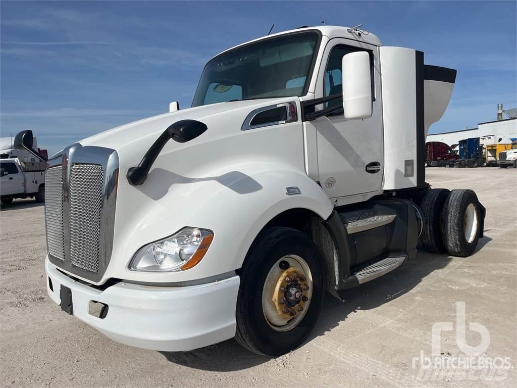 Kenworth T680 Vetopöytäautot