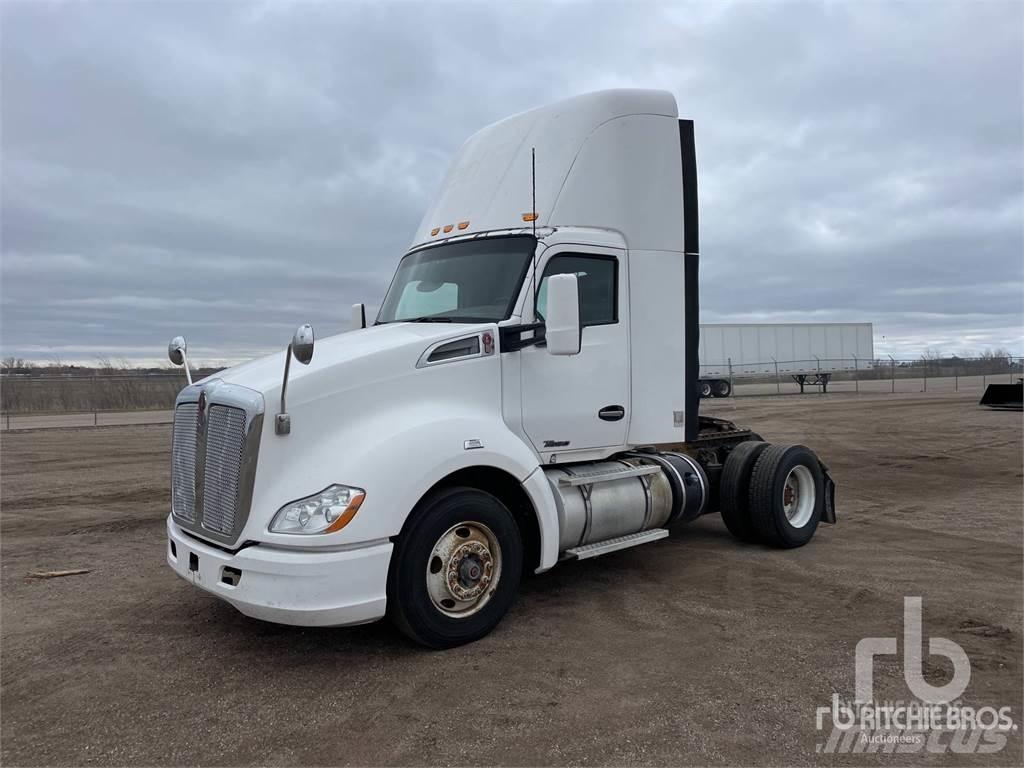 Kenworth T680 Vetopöytäautot