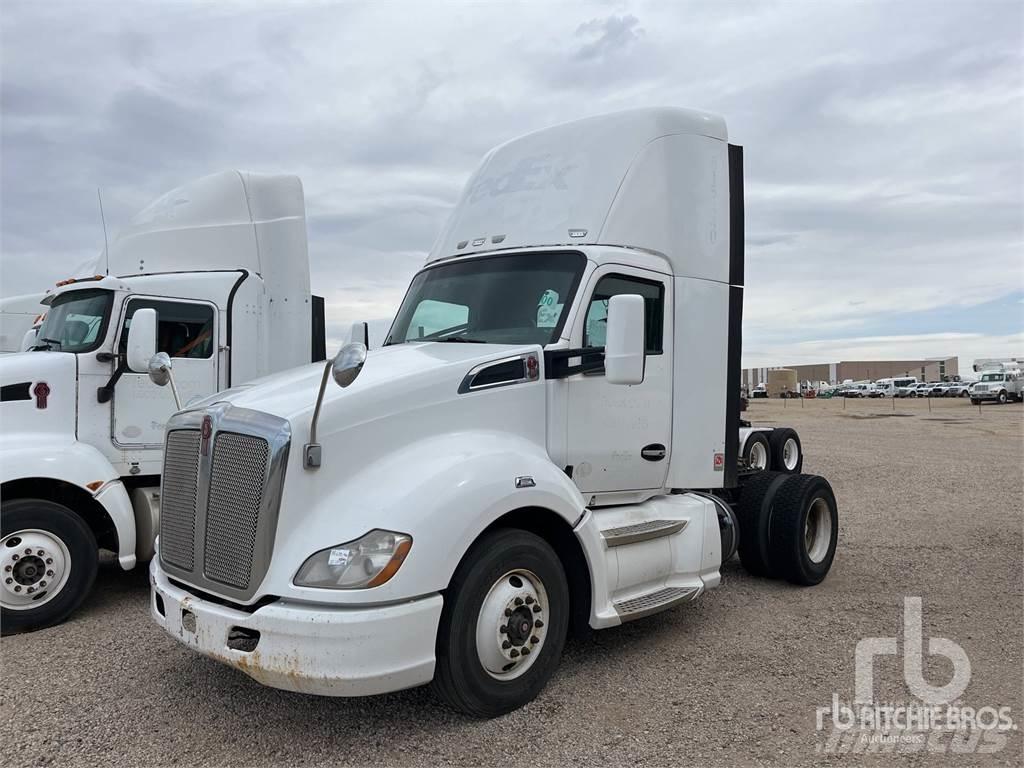 Kenworth T680 Vetopöytäautot