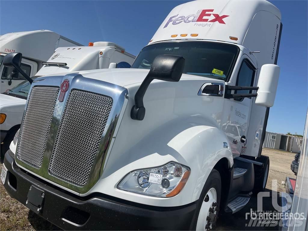 Kenworth T680 Vetopöytäautot