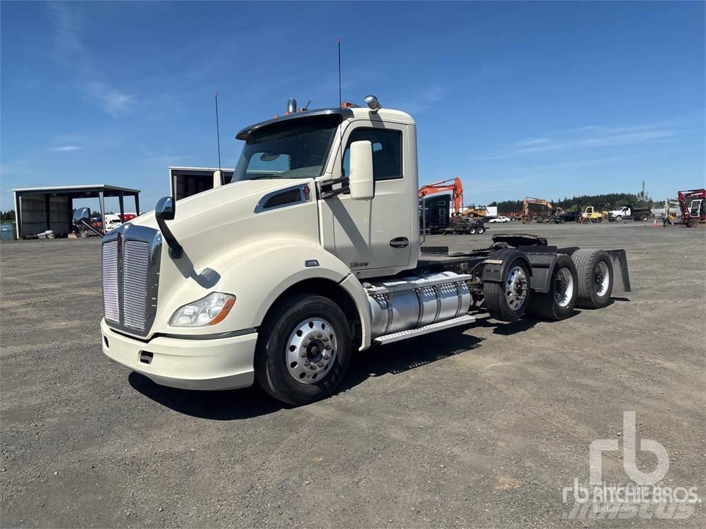 Kenworth T680 Vetopöytäautot