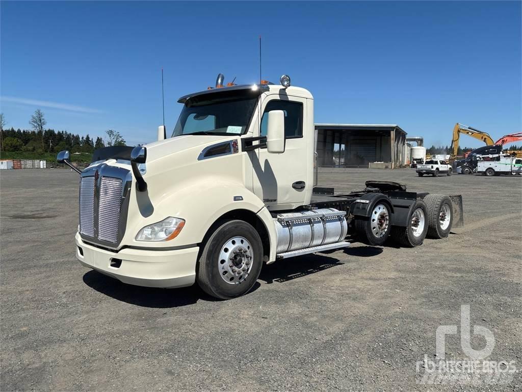 Kenworth T680 Vetopöytäautot