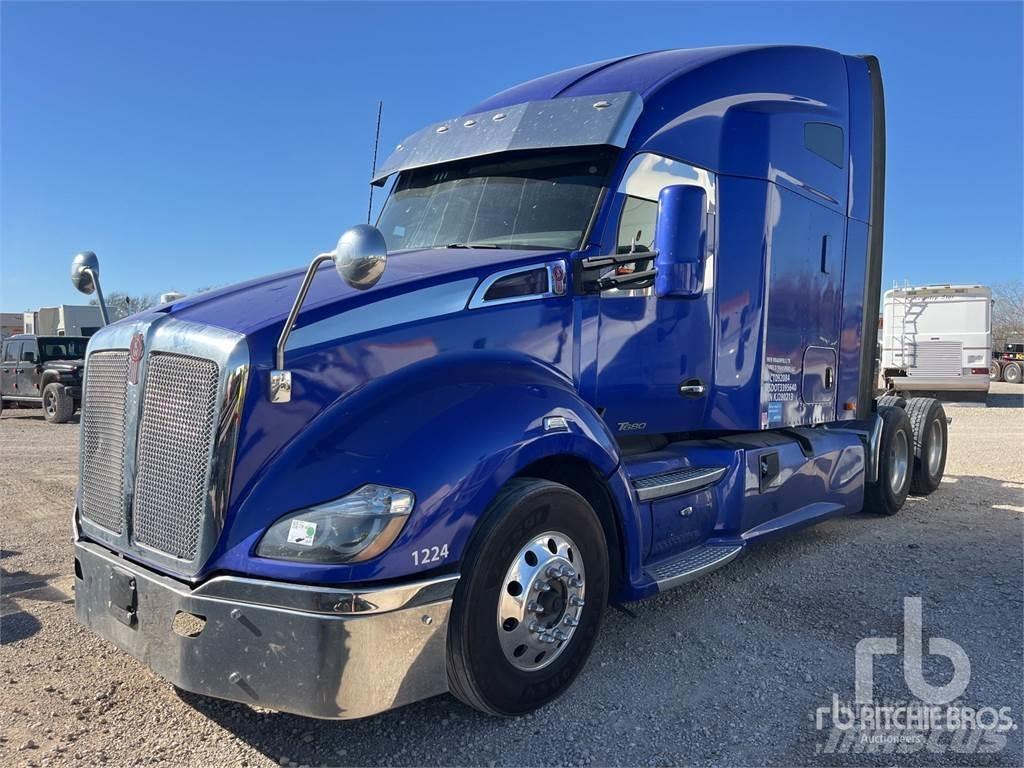 Kenworth T680 Vetopöytäautot