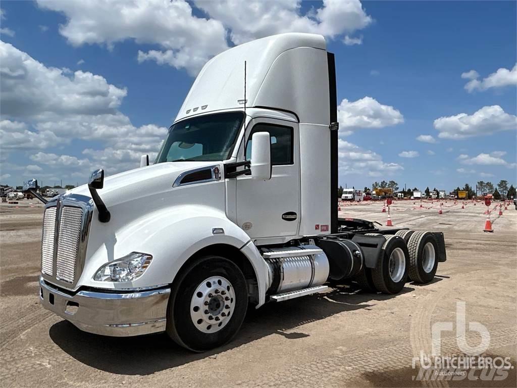 Kenworth T680 Vetopöytäautot