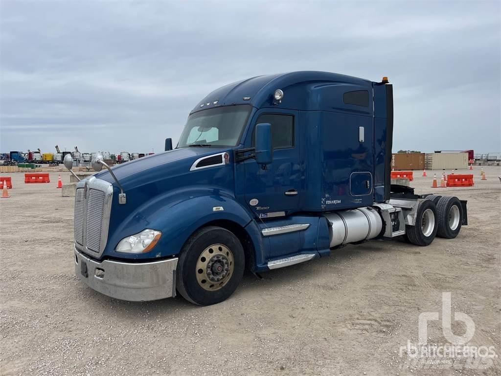Kenworth T680 Vetopöytäautot