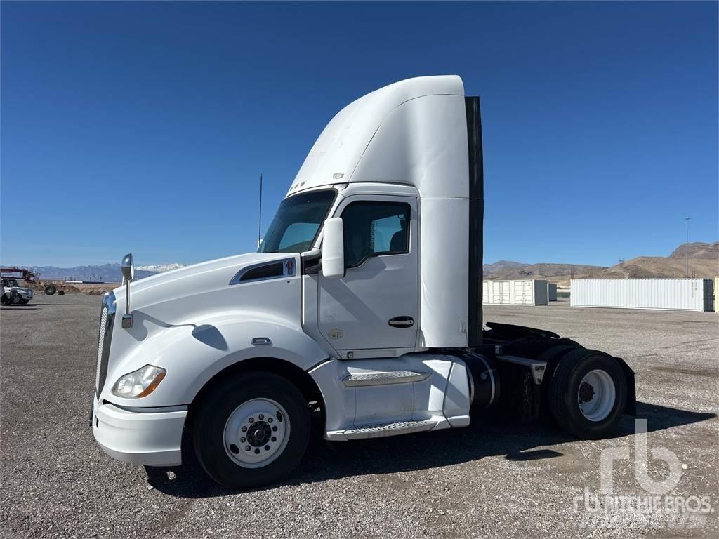 Kenworth T680 Vetopöytäautot