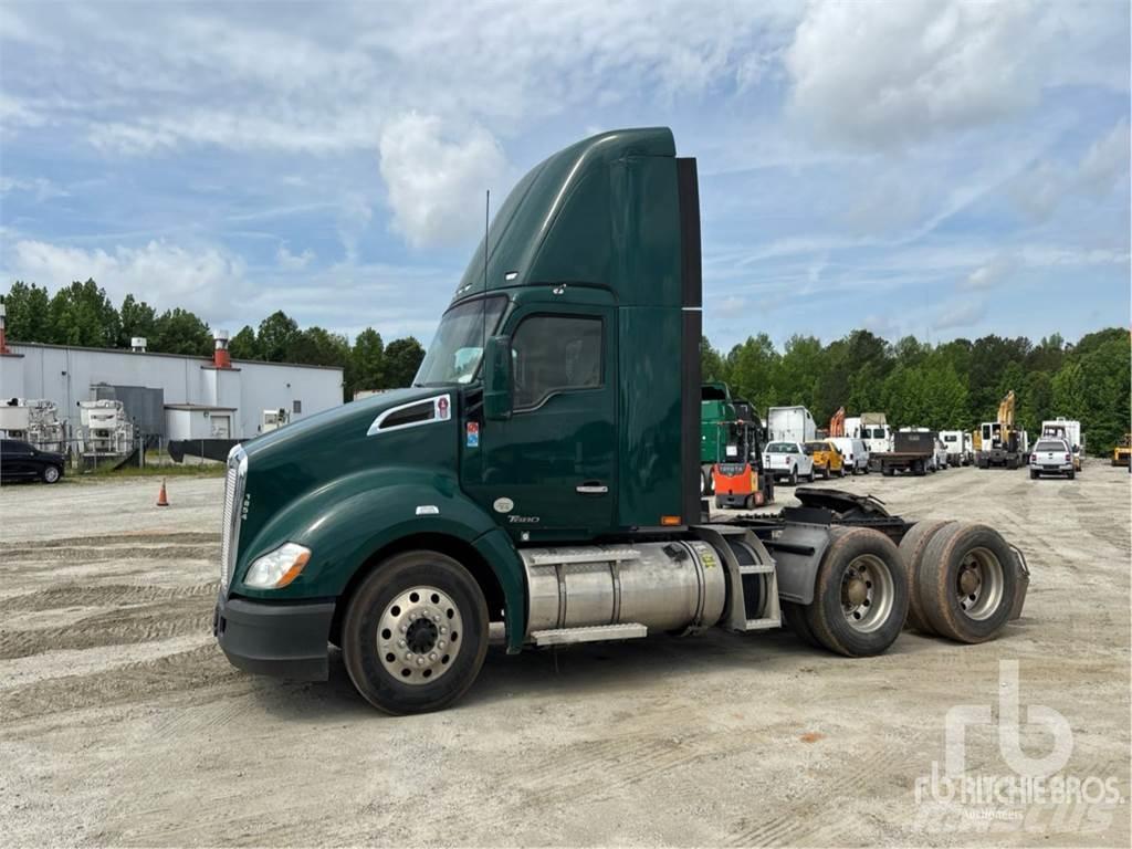 Kenworth T680 Vetopöytäautot
