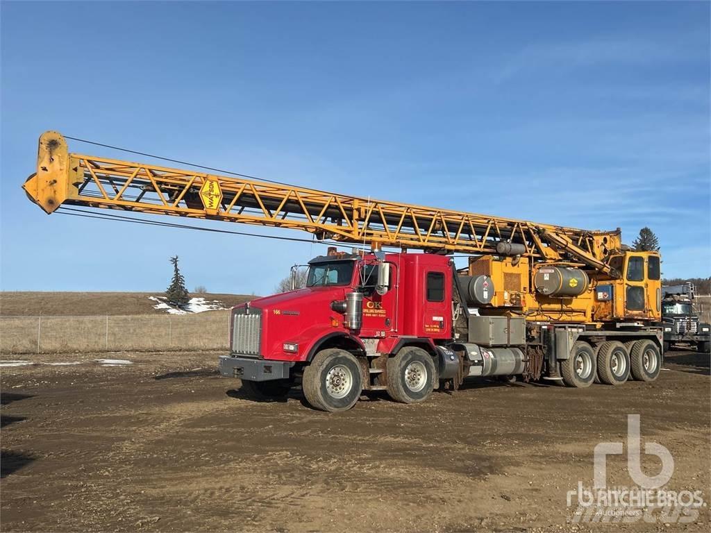 Kenworth T800 Kuorma-auto porauskalustolla