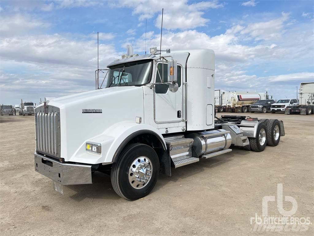 Kenworth T800 Vetopöytäautot