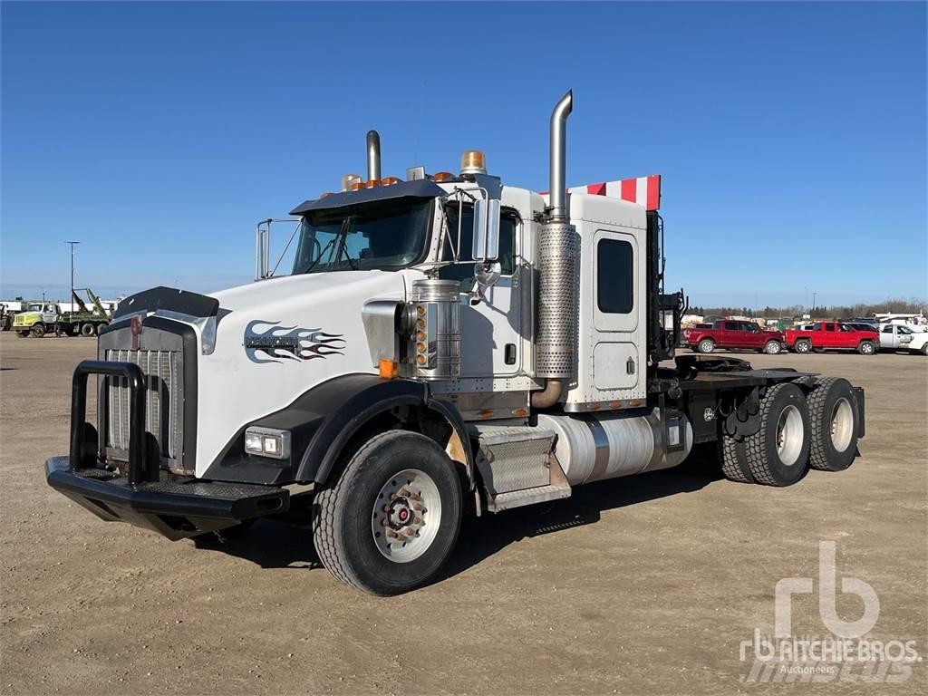 Kenworth T800B Lava / vinssi kuorma-autot
