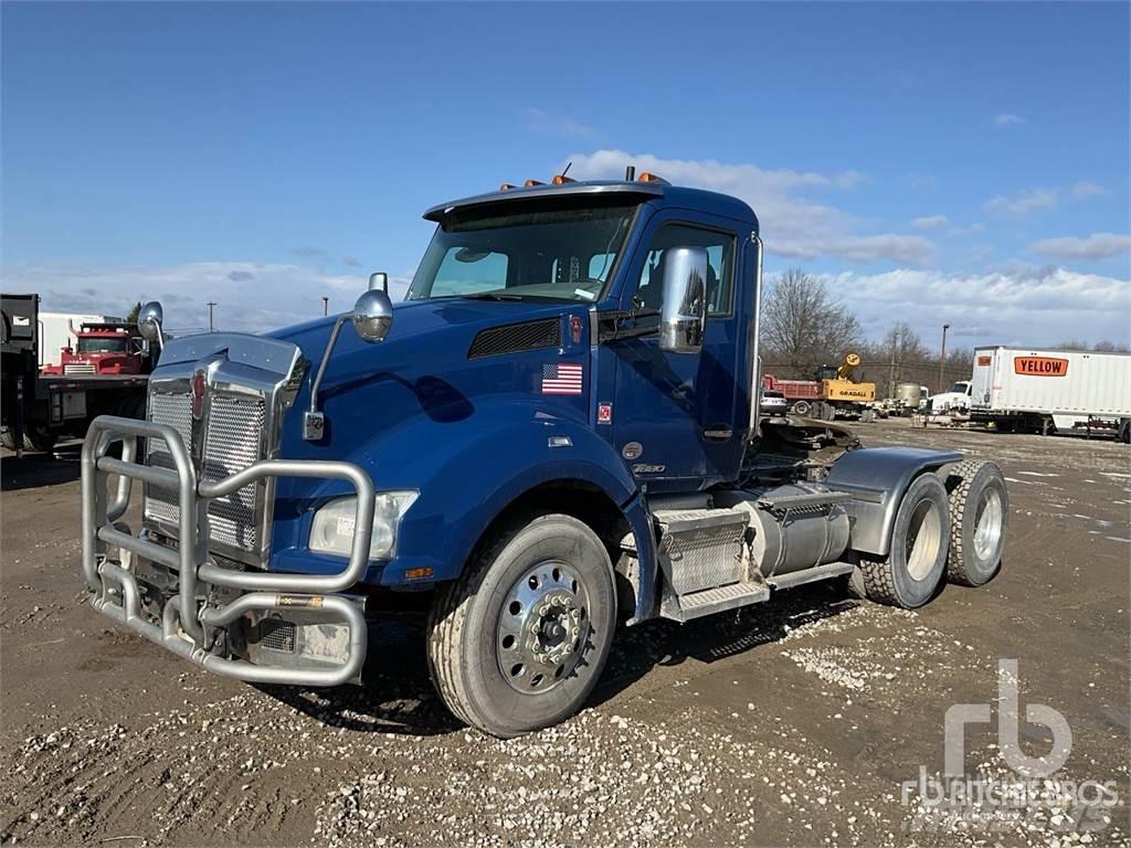Kenworth T880 Vetopöytäautot