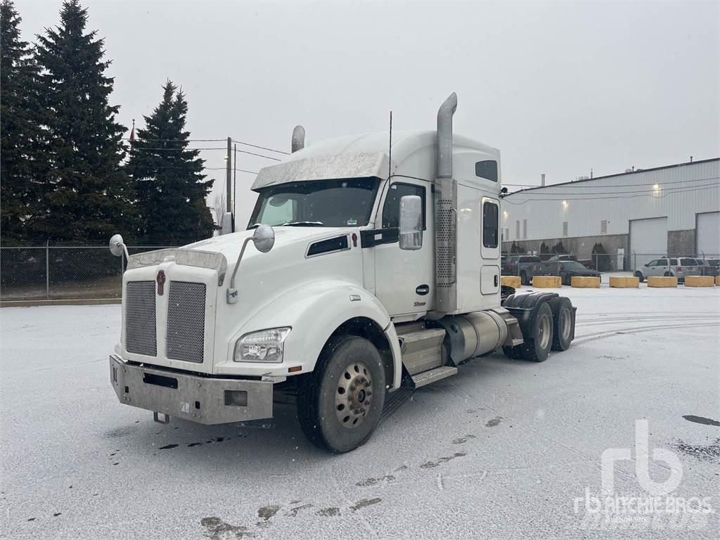 Kenworth T880 Vetopöytäautot