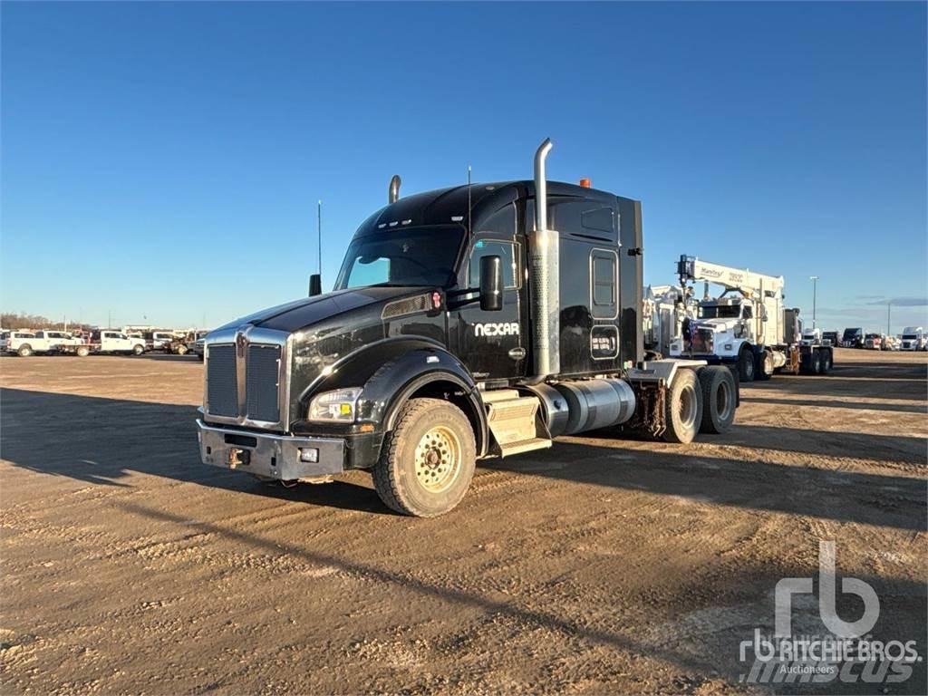 Kenworth T880 Vetopöytäautot