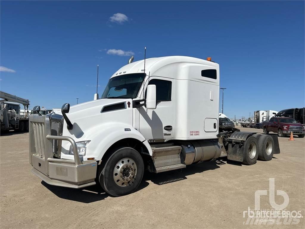 Kenworth T880 Vetopöytäautot