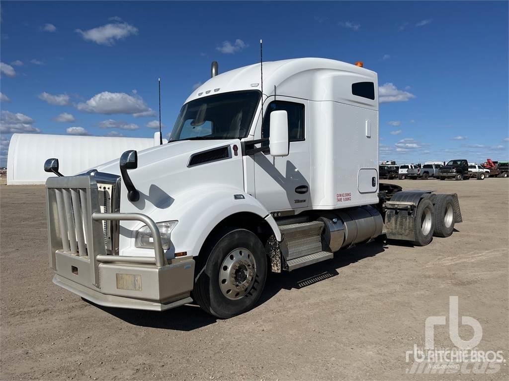 Kenworth T880 Vetopöytäautot