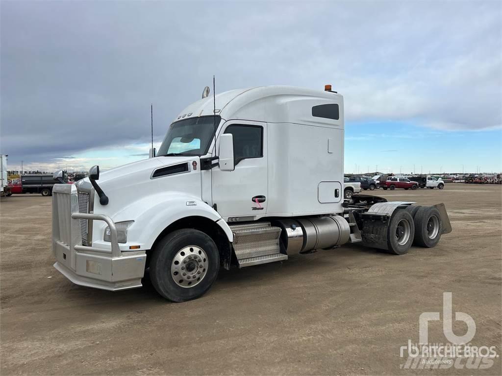 Kenworth T880 Vetopöytäautot