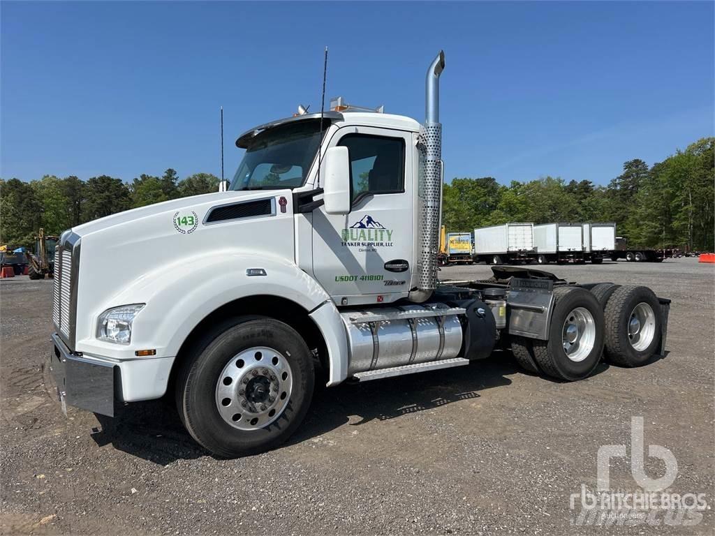 Kenworth T880 Vetopöytäautot