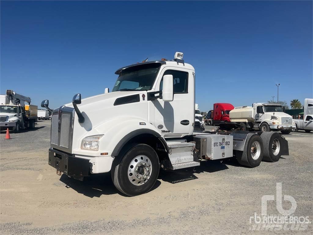 Kenworth T880 Vetopöytäautot